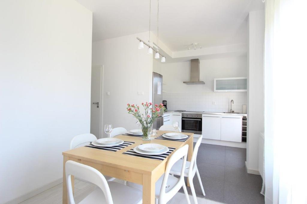 Equilibrium Apartments อุสตรอเนียมอร์สเกีย ภายนอก รูปภาพ